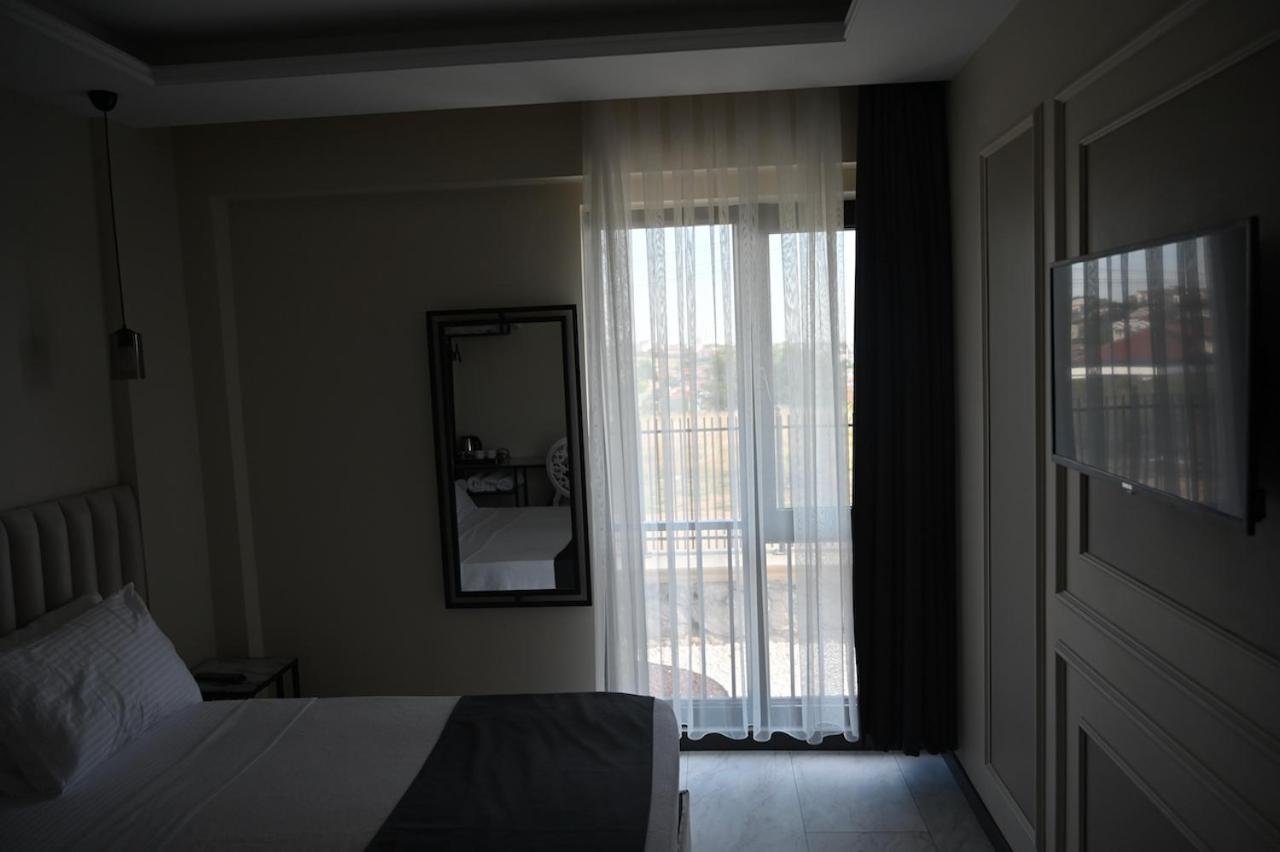 Main Airport Hotel Arnavutkoy Exteriör bild